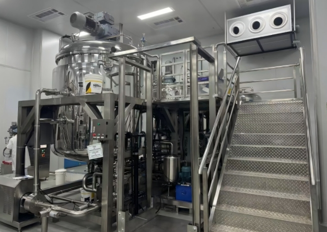 真空均質(zhì)乳化機5000L(非標(biāo)款)